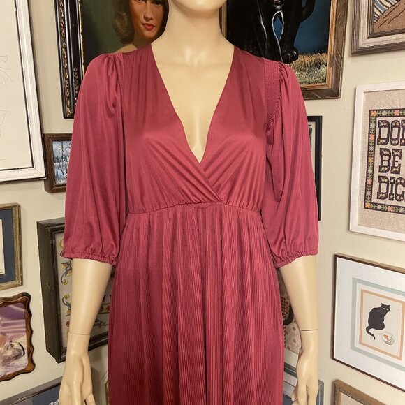 70s Vintage Burgundy Red Long Sleeve Cross Bust Pleated Maxi Dress Size LG - Picture 2 of 7